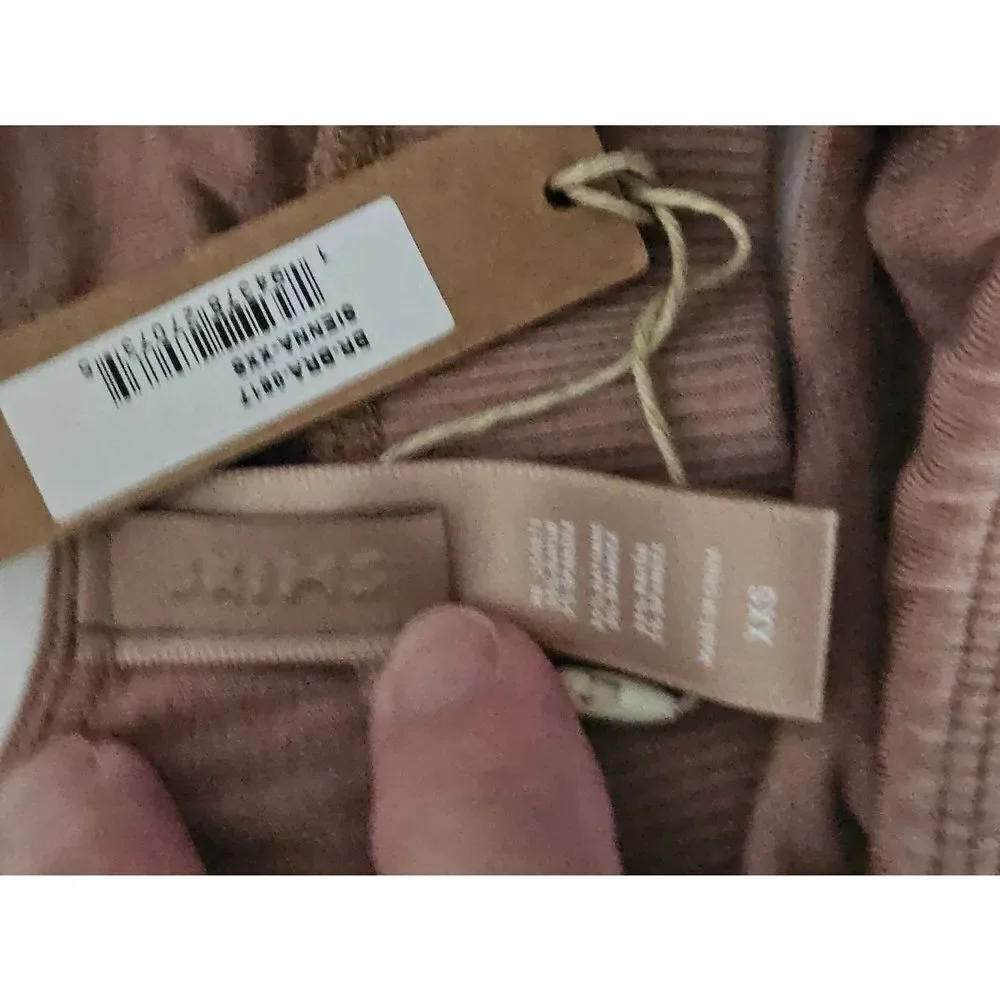 Skims bralette. Nwt - Picture 8 of 8